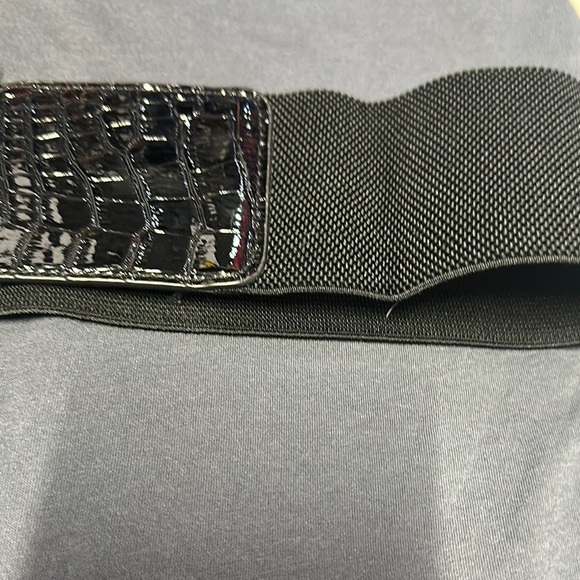 Sleek Black Belt with Ornate Silver Buckle - Picture 3 of 3